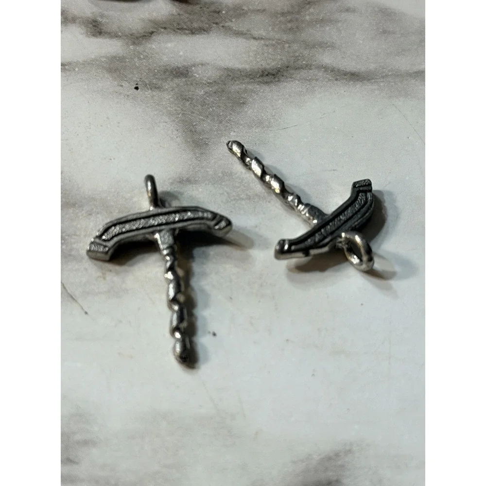 200+ METAL WINE CHARMS, WINE BOTTLE, BARREL, GLASS ANTIQUE BRONZE‎ COLOR (2849)